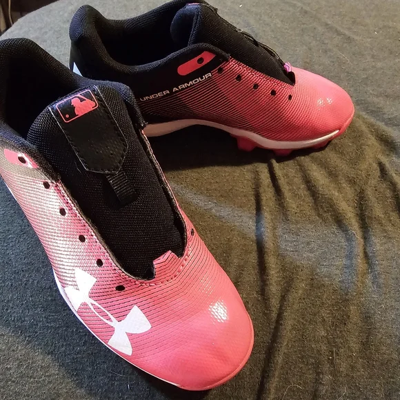Under Armour Pink and Black Sneakers - Picture 5 of 7